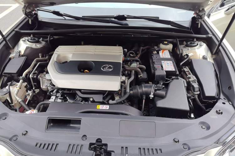 Used Lexus ES 2020 200 Excellence Edition Engine Bay