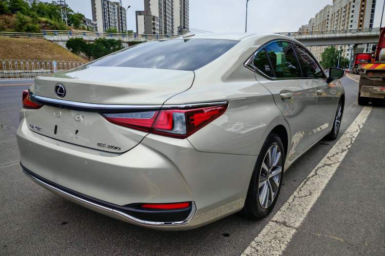 Used Lexus ES 2020 200 Excellence Edition Exterior 3