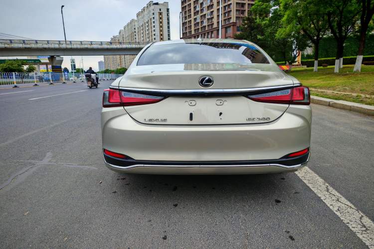 Used Lexus ES 2020 200 Excellence Edition Exterior 4