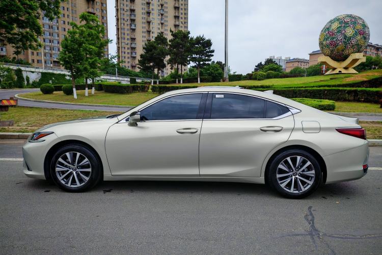 Used Lexus ES 2020 200 Excellence Edition Exterior 6