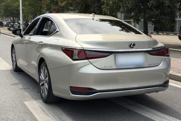 Used Lexus ES 2020 200 Excellence Edition Exterior 7