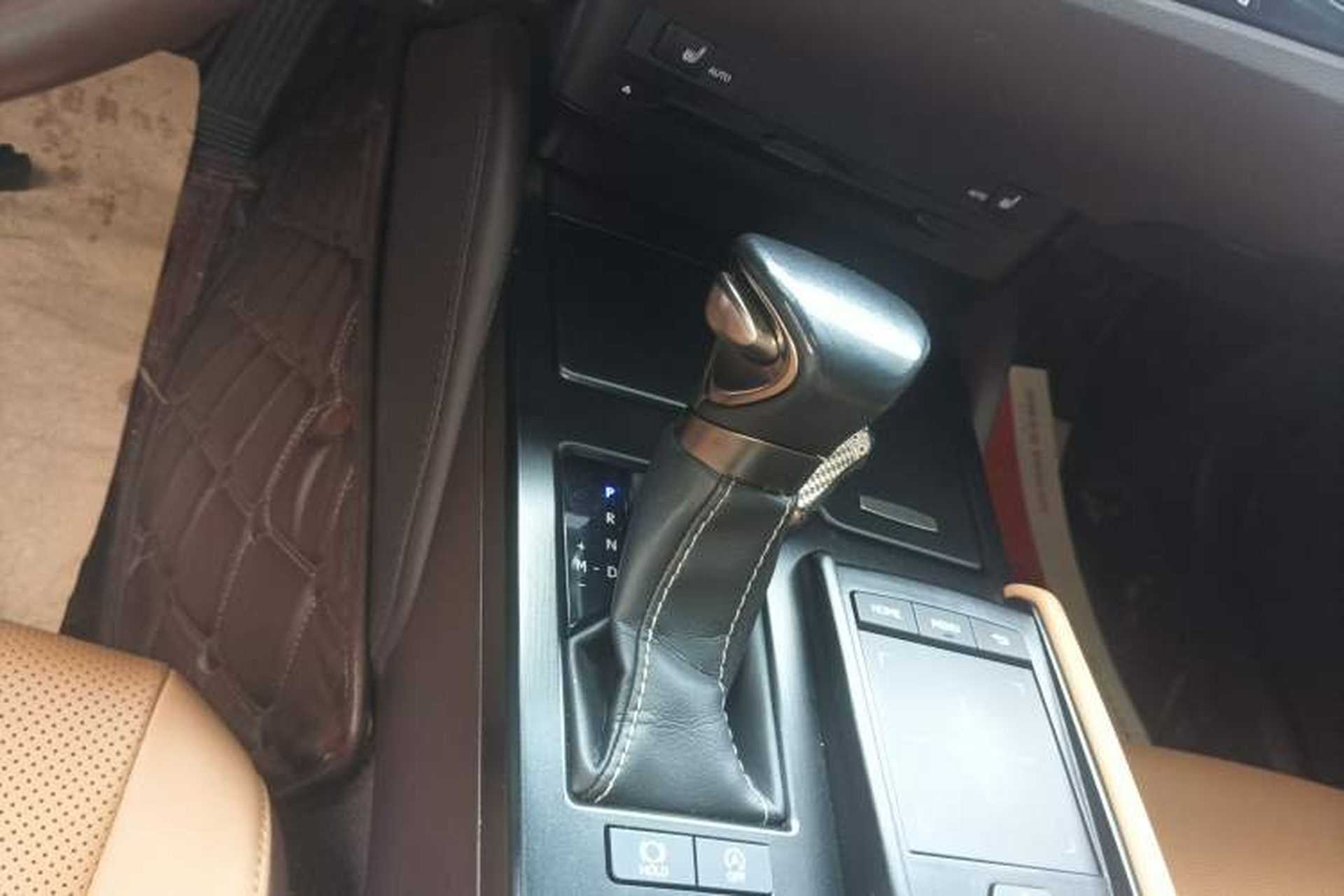Used Lexus ES 2020 200 Excellence Edition Gear Lever