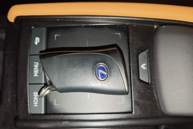 Used Lexus ES 2020 300h Premier Edition Interior 1