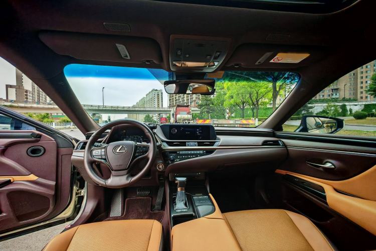 Used Lexus ES 2020 200 Excellence Edition Interior 3