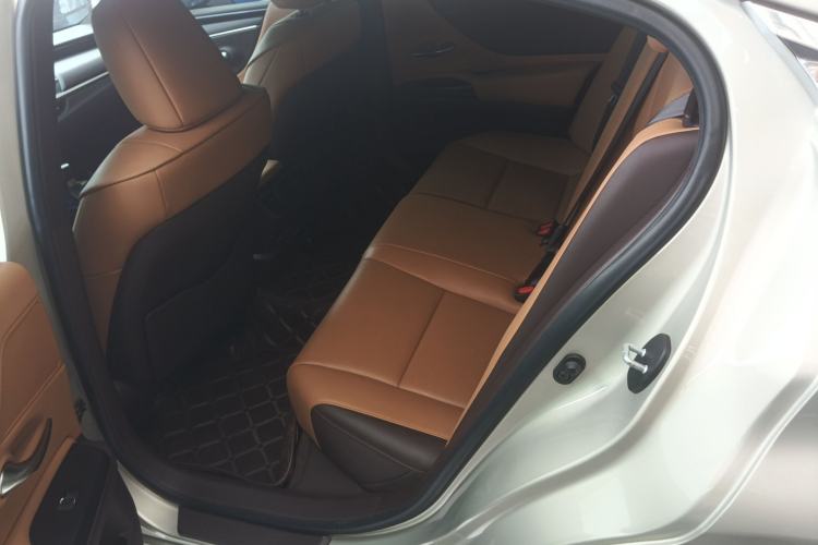 Used Lexus ES 2020 200 Excellence Edition Left Rear Seat