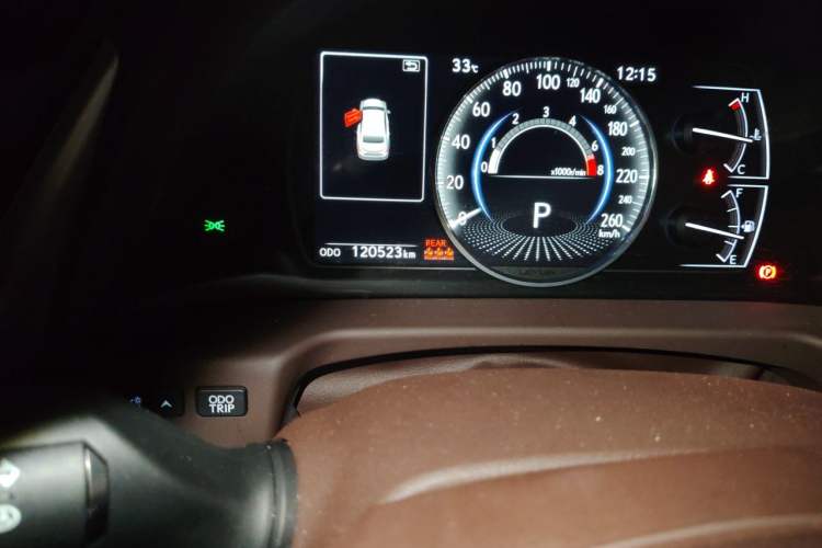 Used Lexus ES 2020 200 Excellence Edition Odometer Close Up