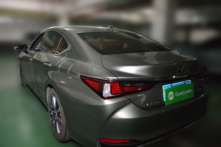 Used Lexus ES 2020 200 Excellence Edition Rear Left 45 Deg