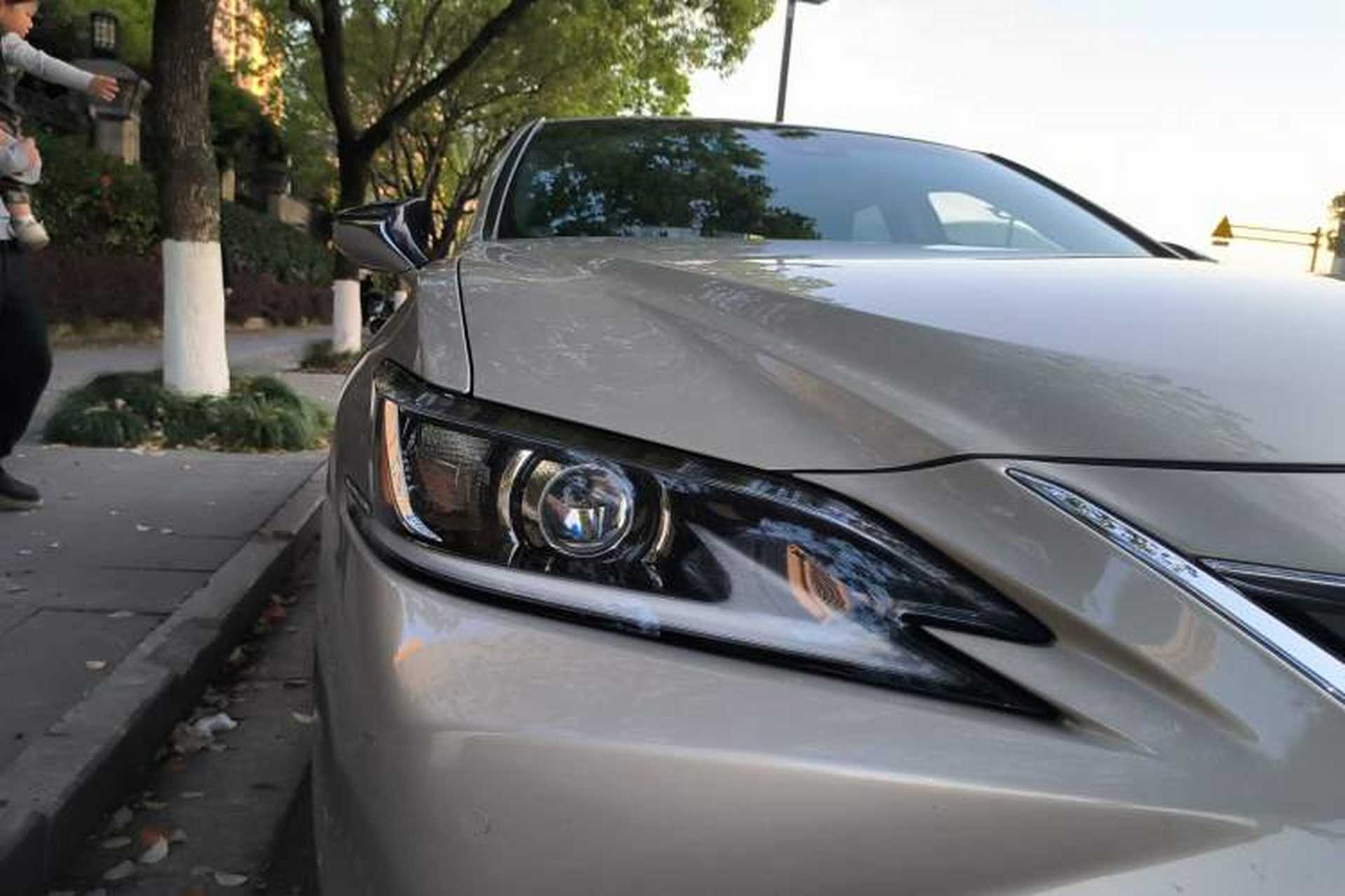 Used Lexus ES 2020 200 Excellence Edition Right Front Headlight