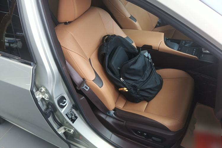Used Lexus ES 2020 200 Excellence Edition Right Front Seat