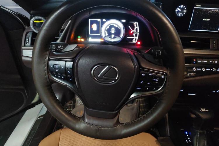 Used Lexus ES 2020 300h Premier Edition Steering Wheel