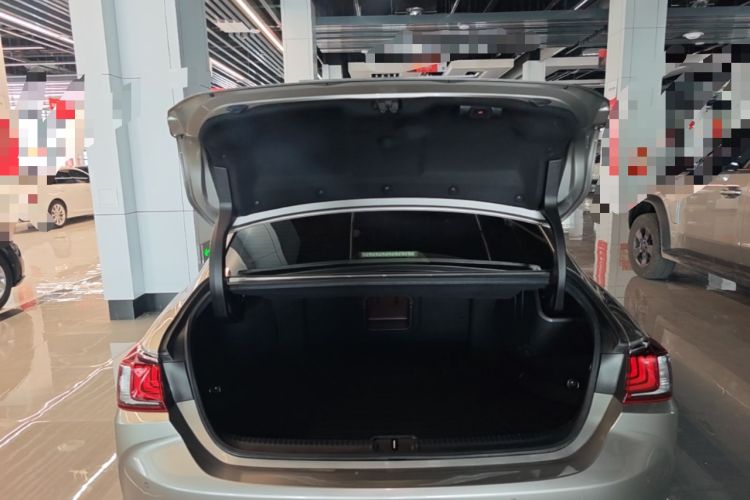 Used Lexus ES 2020 300h Premier Edition Trunk