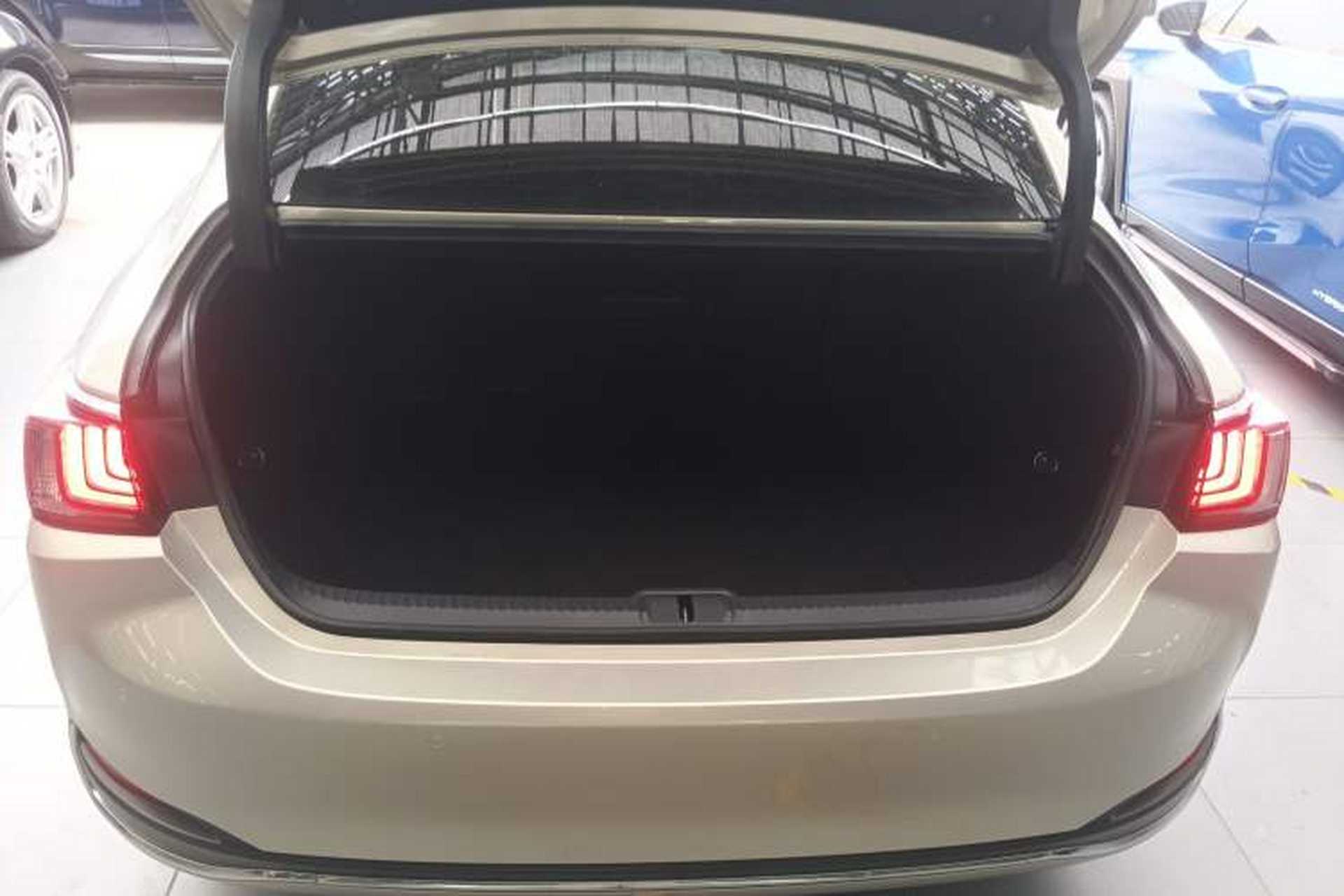 Used Lexus ES 2020 200 Excellence Edition Trunk