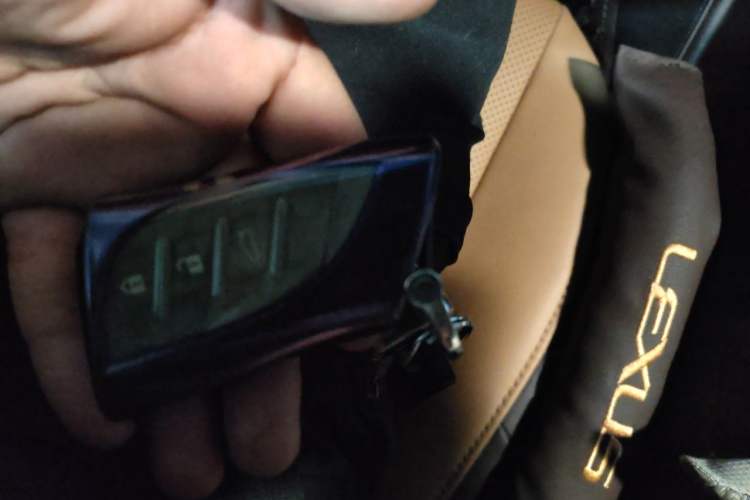 Used Lexus ES 2020 300h Premier Edition Vehicle Key
