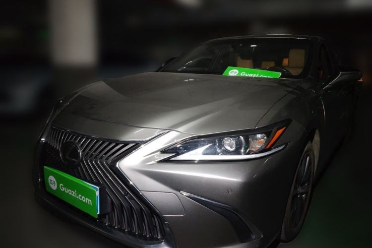 Lexus ES 2020 200 Excellence Edition d’occasion Guazi used car, China used car export, Used car for sale, Used  cars, Cheapest cars for sale