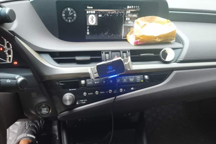 Used Lexus ES 2021 260 Excellence Edition Audio And AC Panel
