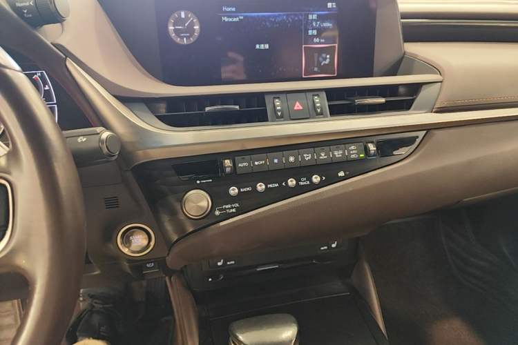 Used Lexus ES 2021 200 Excellence Edition Audio And AC Panel