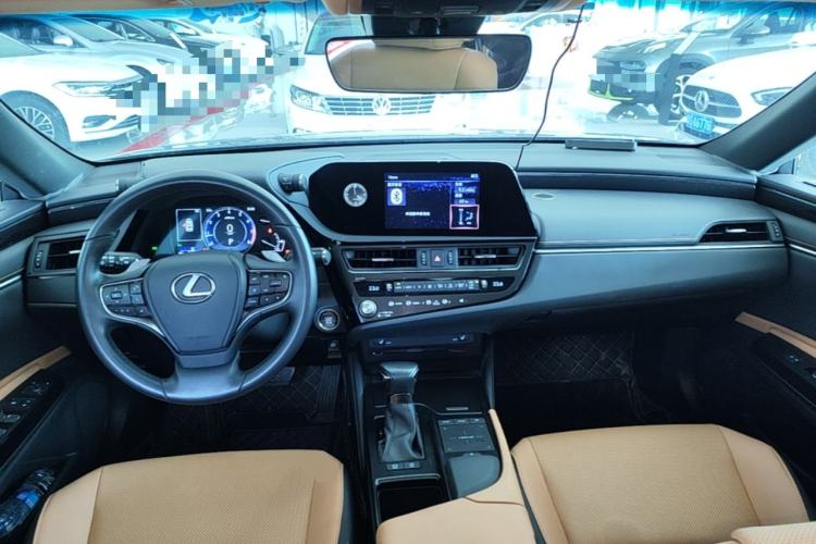 Used Lexus ES 2021 200 Excellence Edition Center Console