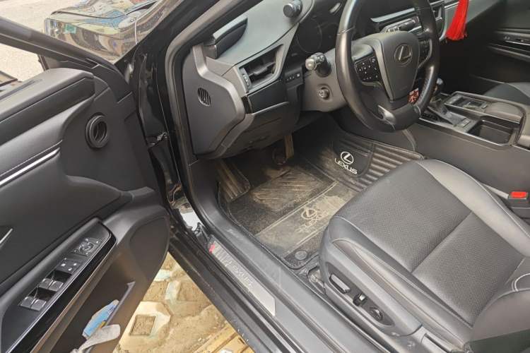 Used Lexus ES 2021 260 Excellence Edition Driver Seat