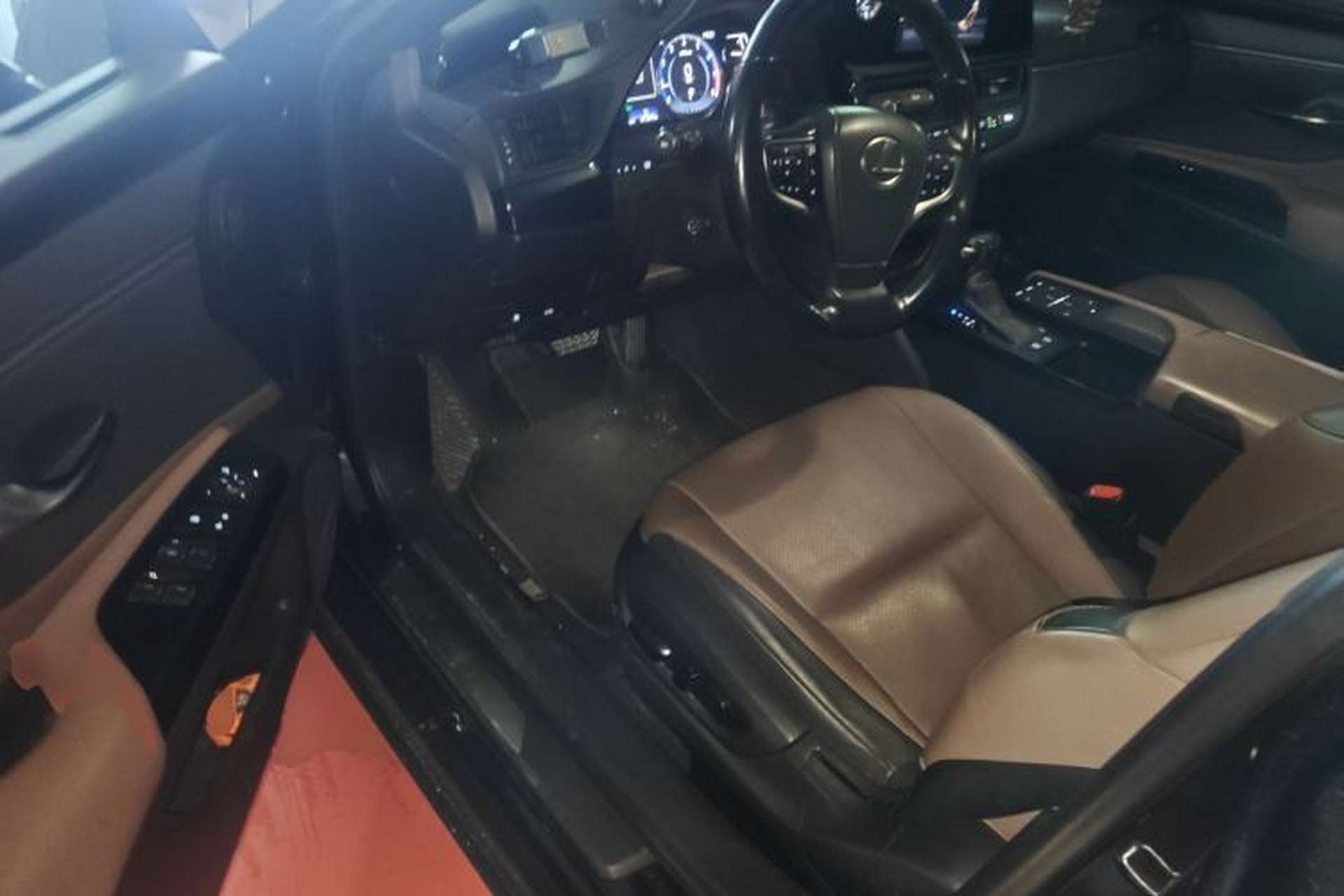 Used Lexus ES 2021 200 Excellence Edition Driver Seat