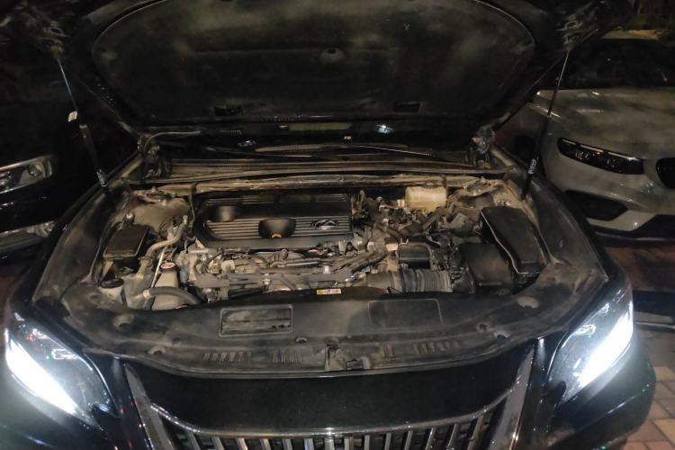 Used Lexus ES 2021 300h Deluxe Edition Engine Bay