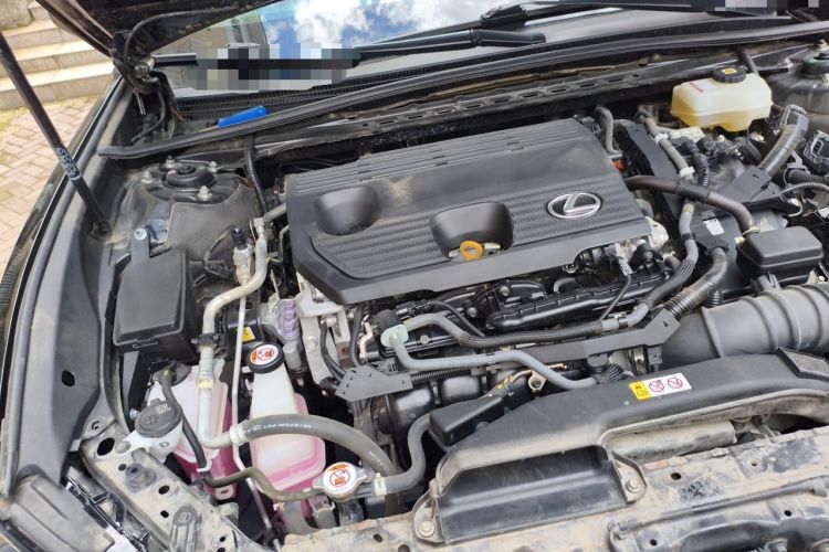 Used Lexus ES 2021 300h Excellence Edition Engine Bay Right