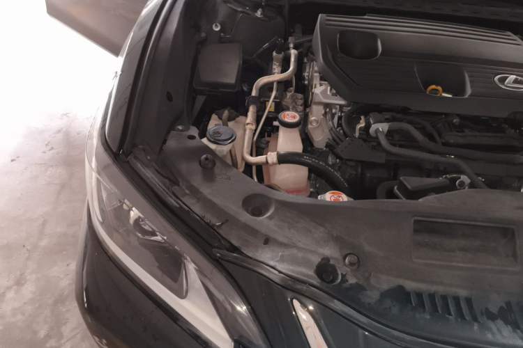 Used Lexus ES 2021 300h Excellence Edition Engine Bay Right