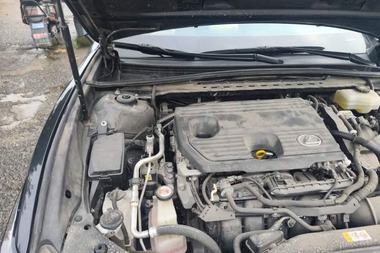 Used Lexus ES 2021 300h Excellence Edition Engine Bay Right