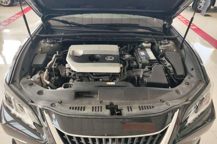 Used Lexus ES 2021 200 Excellence Edition Engine Bay