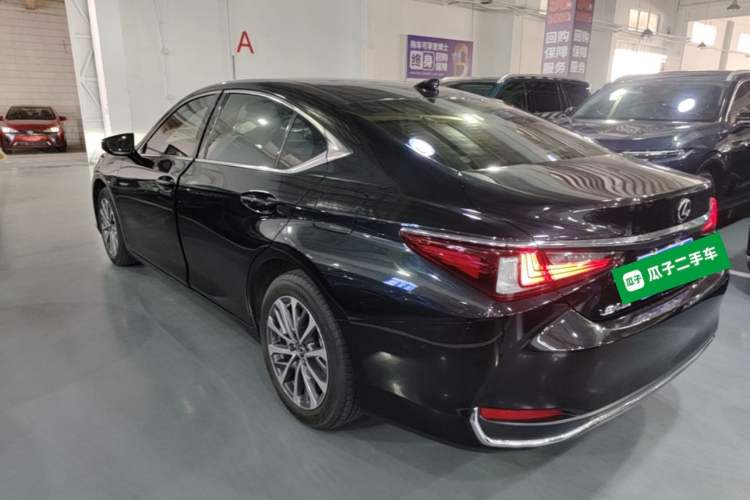 Used Lexus ES 2021 200 Excellence Edition Exterior 2