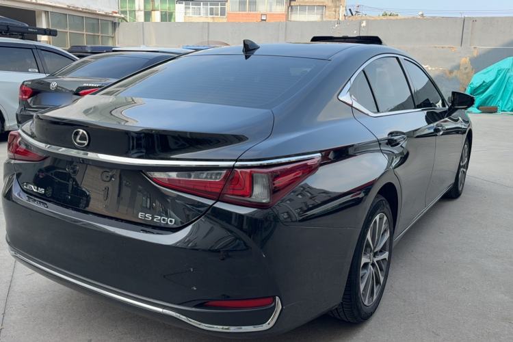 Used Lexus ES 2021 200 Excellence Edition Exterior 3