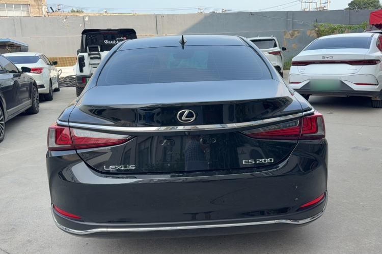 Used Lexus ES 2021 200 Excellence Edition Exterior 4