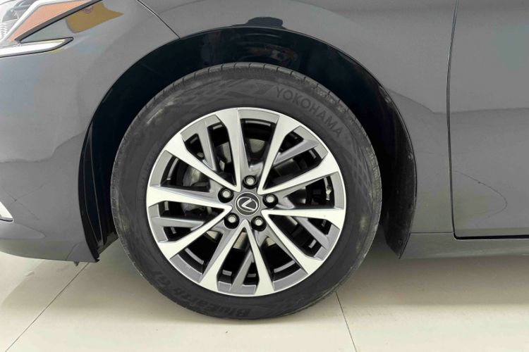 Used Lexus ES 2021 200 Excellence Edition Exterior 4