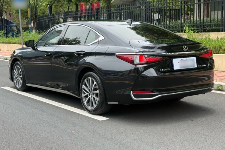 Used Lexus ES 2021 200 Excellence Edition Exterior 6