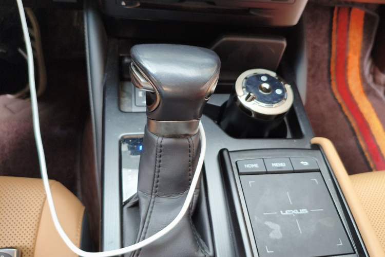 Used Lexus ES 2021 300h Excellence Edition Gear Lever