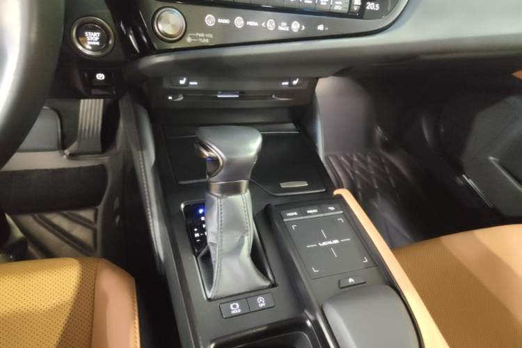 Used Lexus ES 2021 200 Excellence Edition Gear Lever