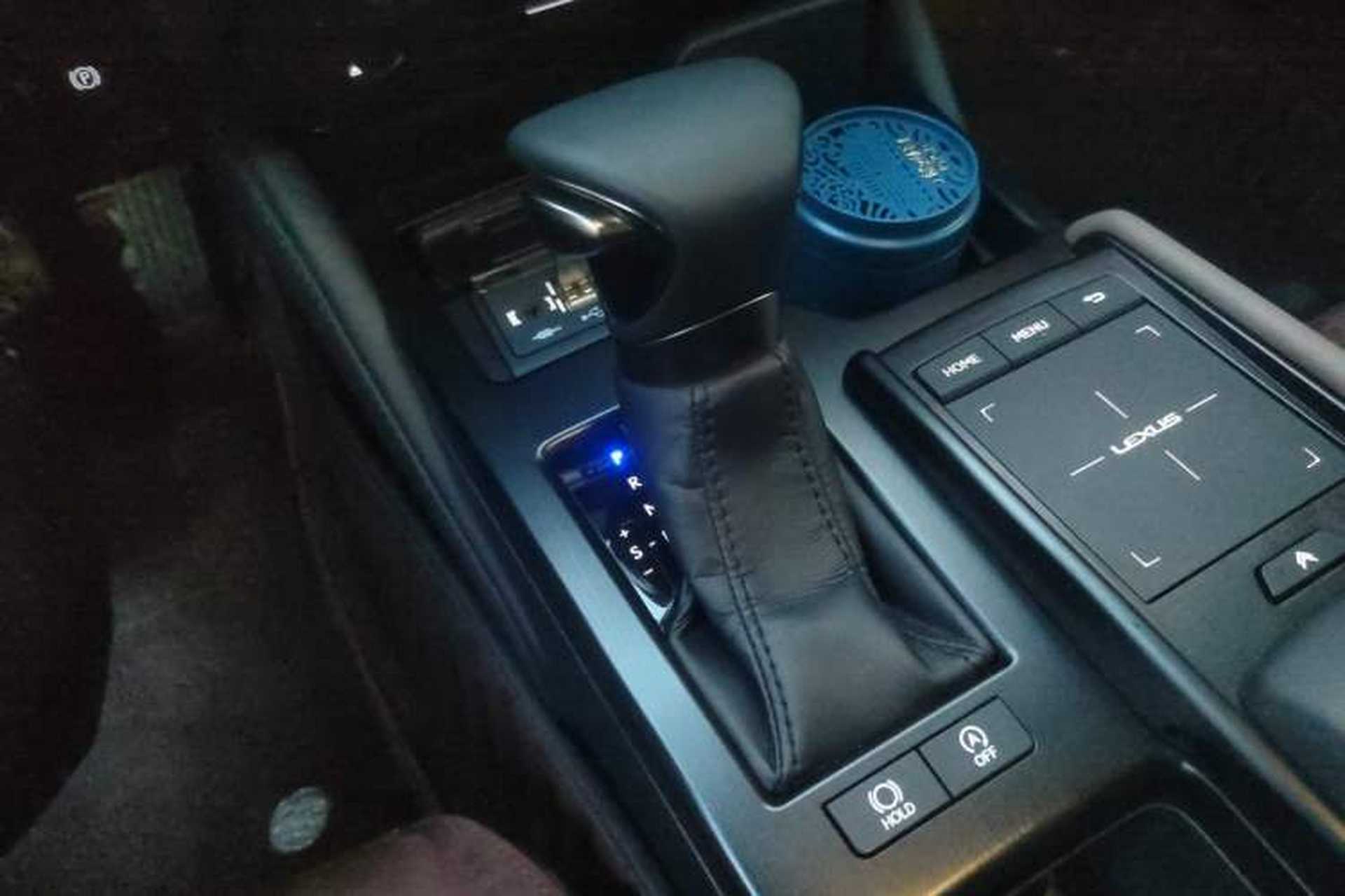 Used Lexus ES 2021 260 Excellence Edition Gear Lever