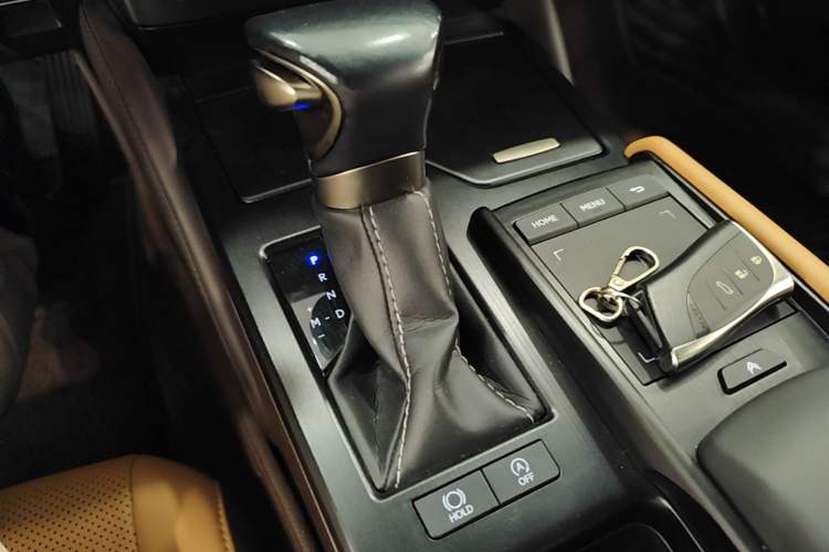 Used Lexus ES 2021 200 Excellence Edition Gear Lever