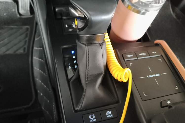 Used Lexus ES 2021 300h Excellence Edition Gear Lever