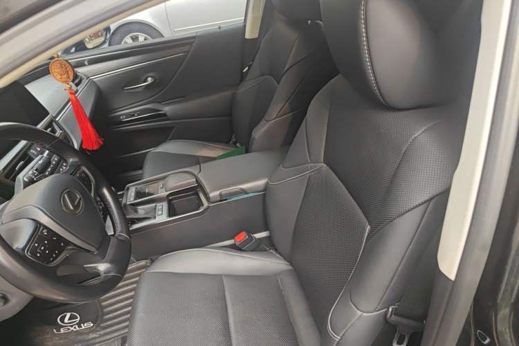 Used Lexus ES 2021 260 Excellence Edition Left Front Seat
