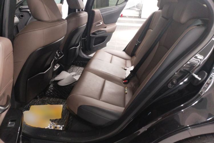 Used Lexus ES 2021 200 Excellence Edition Left Rear Seat
