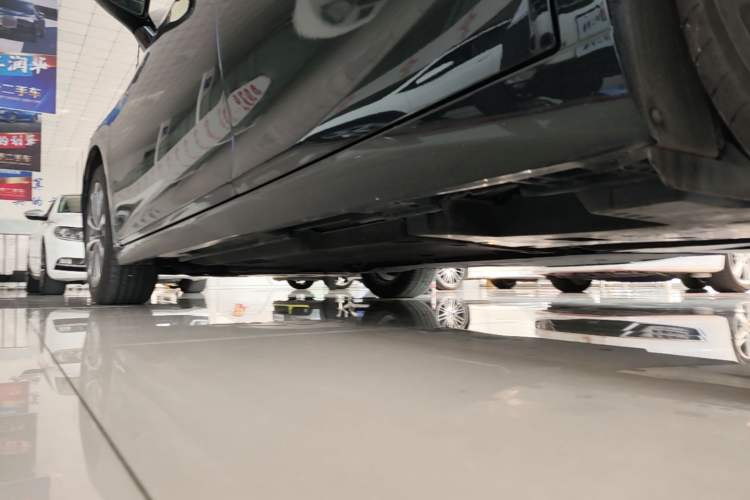 Used Lexus ES 2021 200 Excellence Edition Left Side Sill