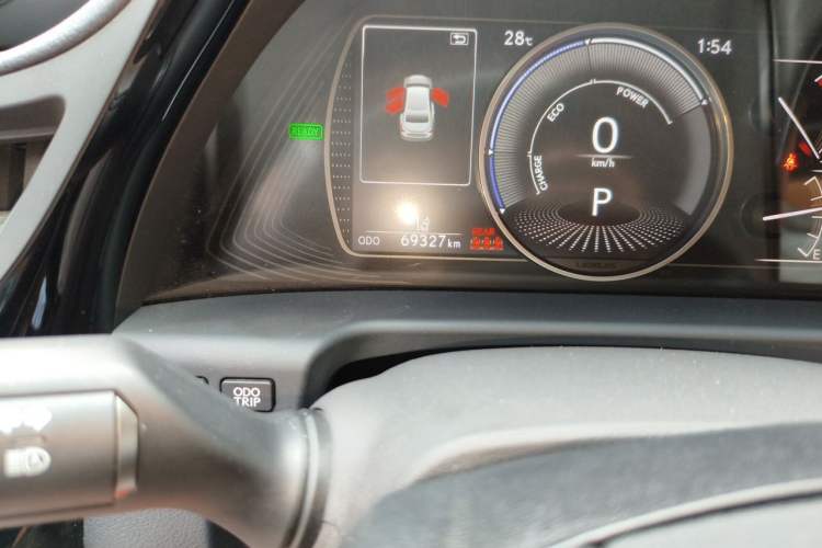 Used Lexus ES 2021 300h Excellence Edition Odometer Close Up