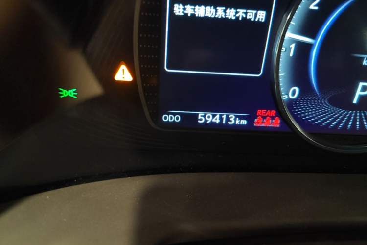 Used Lexus ES 2021 200 Excellence Edition Odometer Close Up