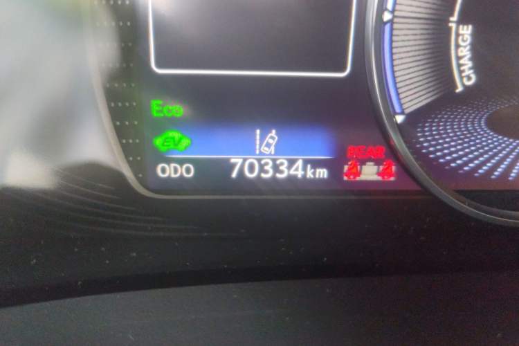 Used Lexus ES 2021 300h Excellence Edition Odometer Close Up