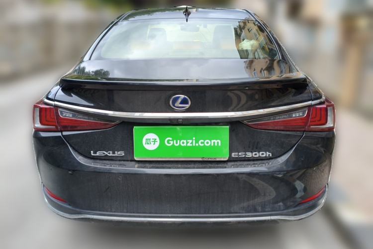 Used Lexus ES 2021 300h Excellence Edition Rear