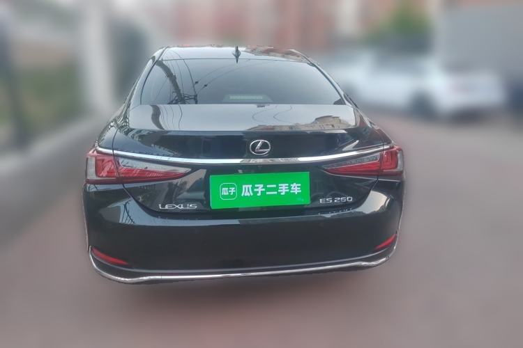 Used Lexus ES 2021 260 Excellence Edition Rear