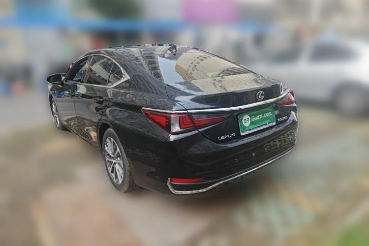 Used Lexus ES 2021 260 Excellence Edition Rear Left 45 Deg