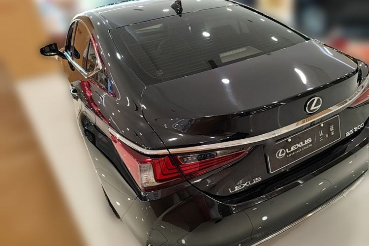 Used Lexus ES 2021 200 Excellence Edition Rear Left 45 Deg