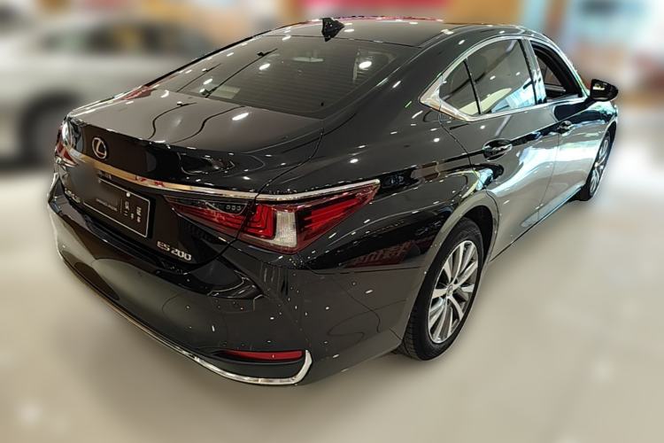 Used Lexus ES 2021 200 Excellence Edition Rear Right 45 Deg