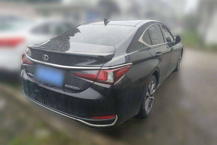 Used Lexus ES 2021 300h Excellence Edition Rear Right 45 Deg